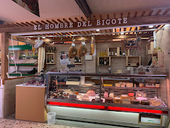El Hombre Del Bigote Alcudia de Crespins