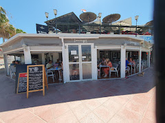 Squirrels Bar & Grill