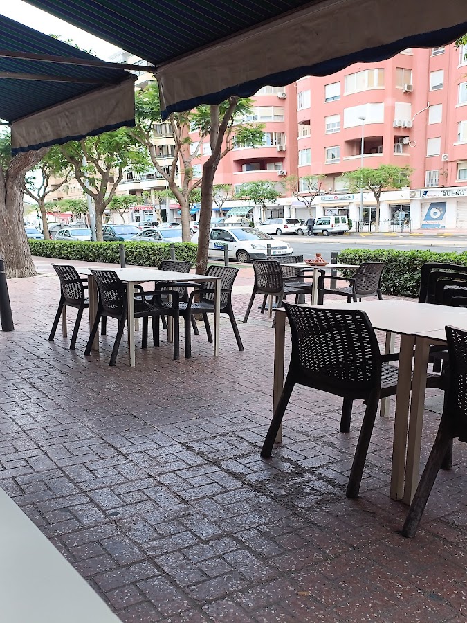 Cafeteria Oasis