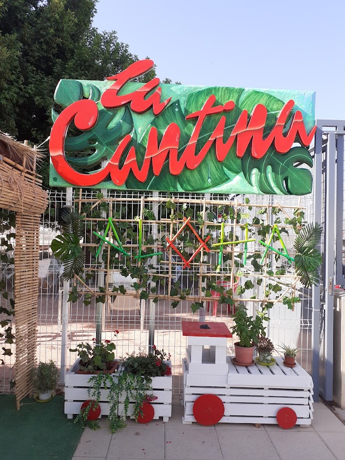 Cantina de la piscina
