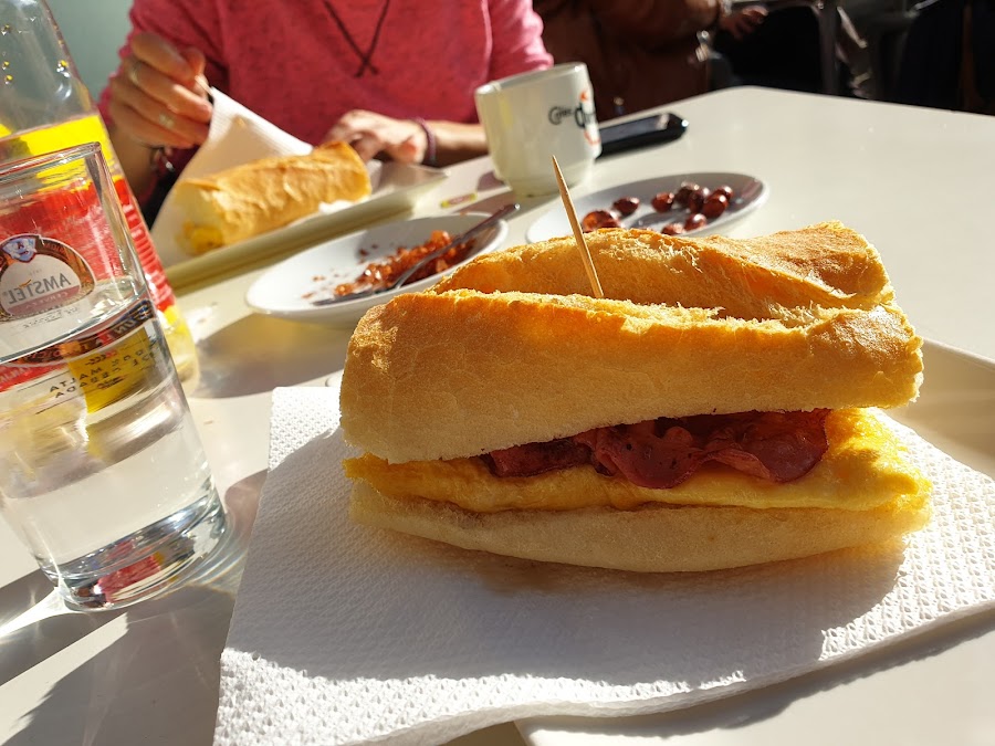 EL TEU BAR