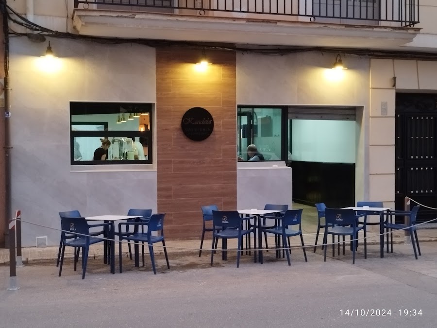 Kandela CAFETERÍA GASTROBAR.