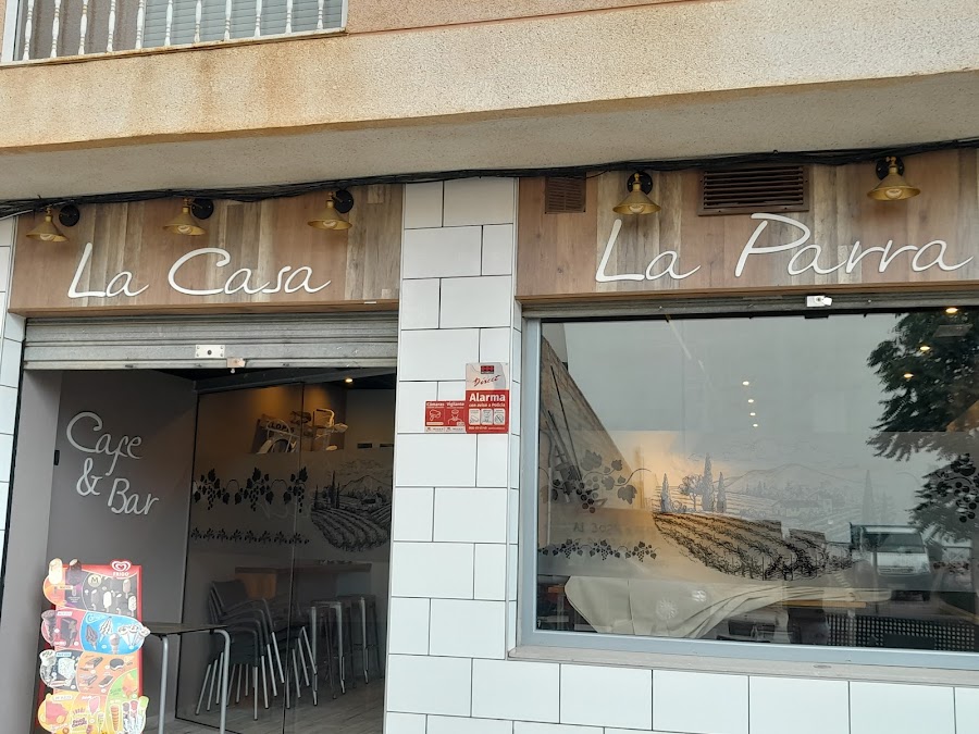 La casa la parra bar & cafe