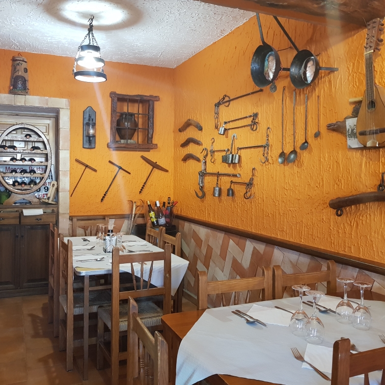 Mesón-Restaurante El Segoviano.