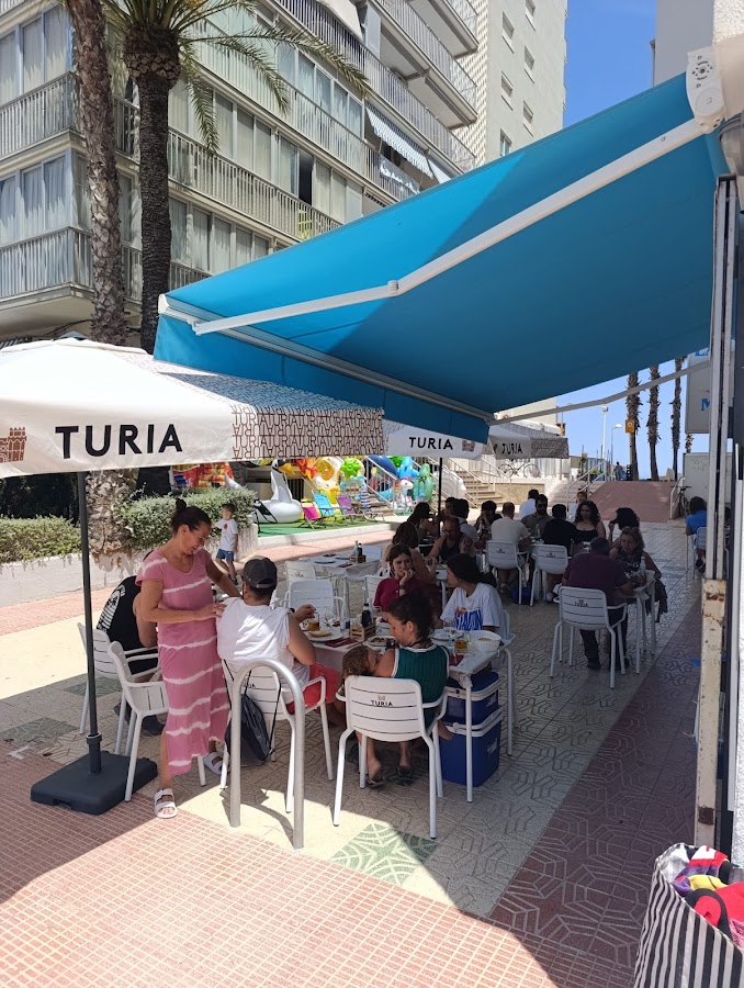 RESTAURANTE CAFETERÍA LA MAR.